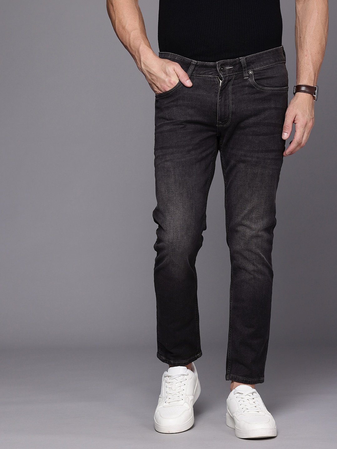 

Louis Philippe Jeans Men Smart Skinny Fit Heavy Fade Stretchable Jeans, Charcoal