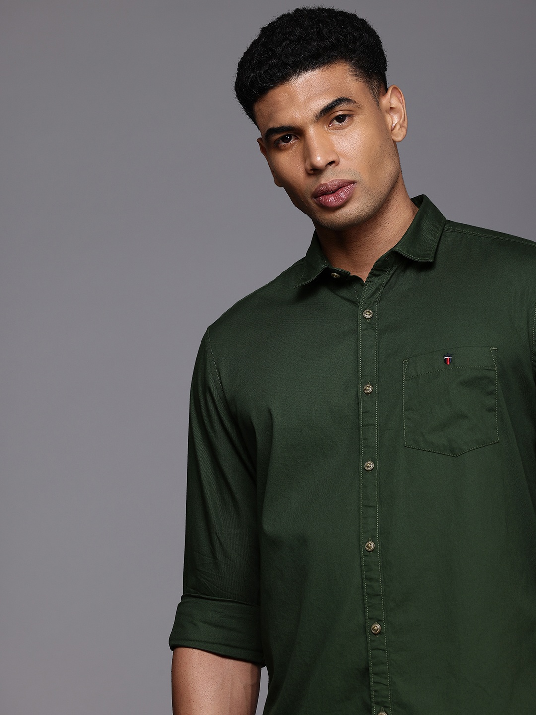 

Louis Philippe Jeans Pure Cotton Slim Fit Opaque Casual Shirt, Green