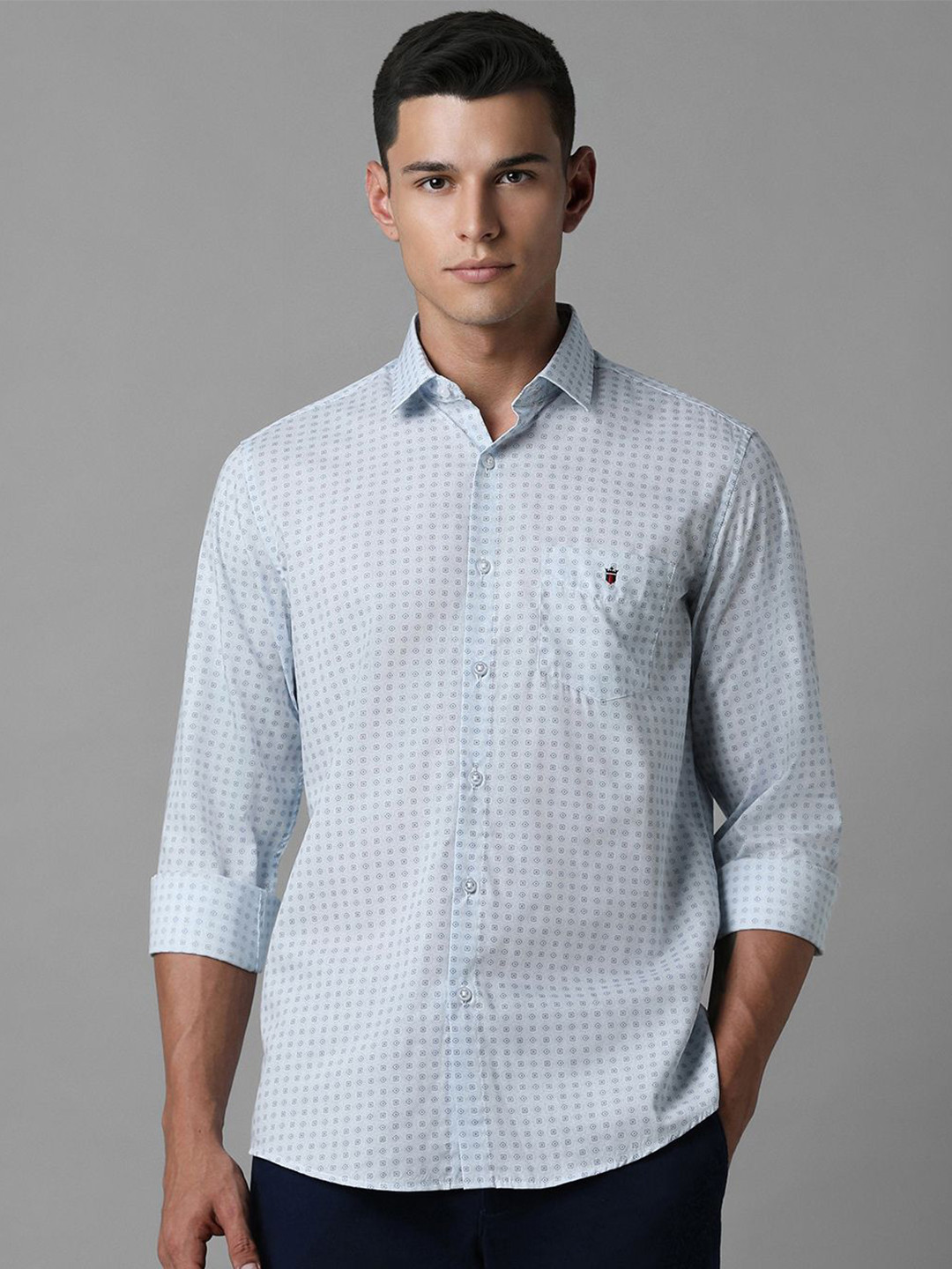 

Louis Philippe Sport Men Spread Collar Micro Ditsy Printed Cotton Slim Fit Casual Shirt, Blue