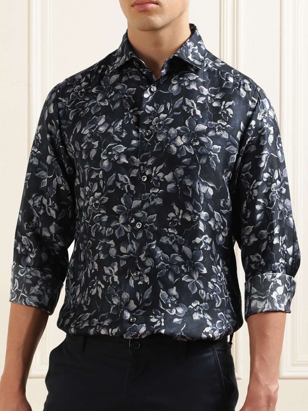 

Eton Floral Printed Spread Collar Silk Casual Shirt, Black