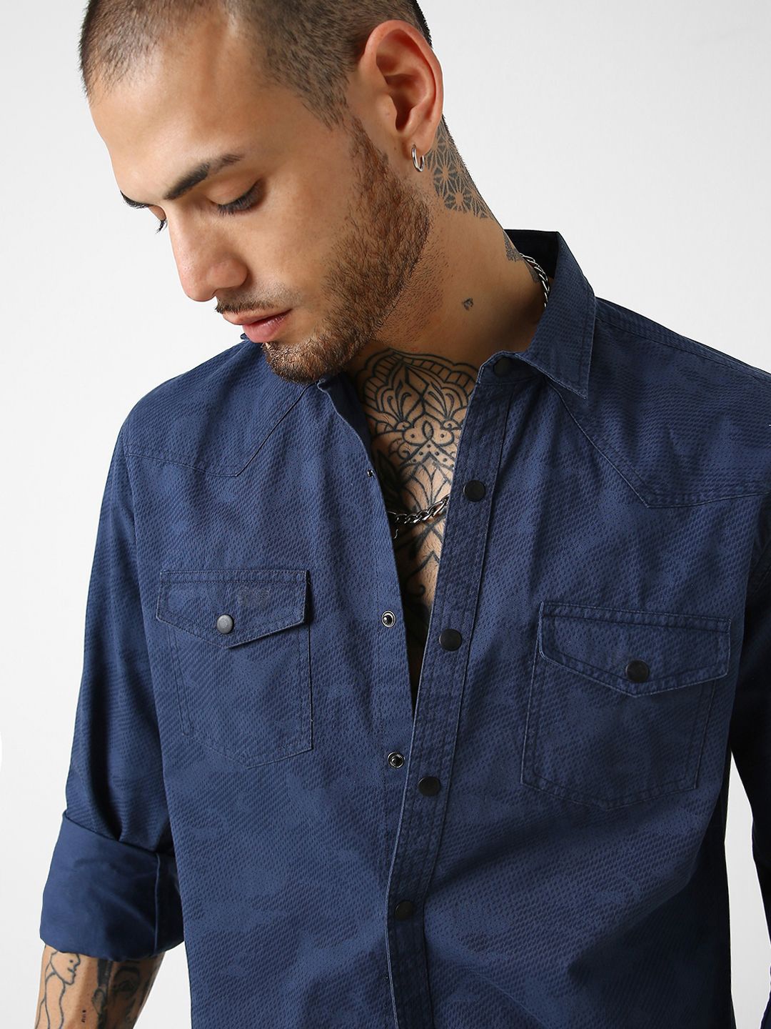 

VASTRADO Men Classic Slim Fit Opaque Casual Shirt, Blue