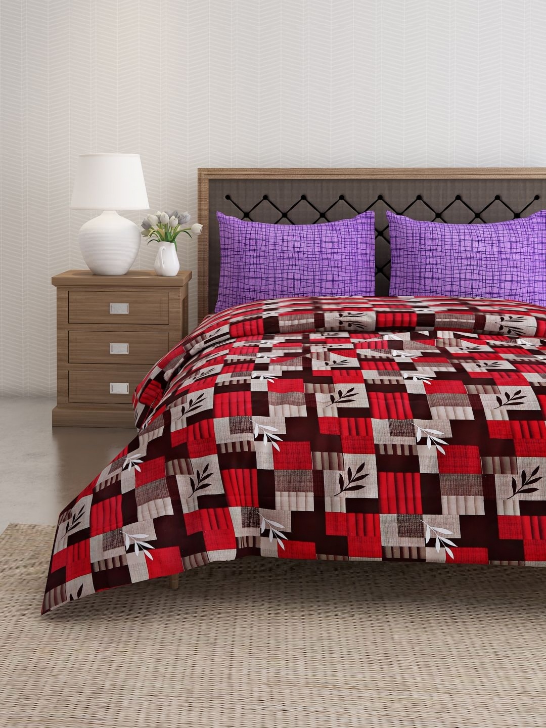 

Aura Red & Brown Geometric 140 TC King Bedsheet with 2 Pillow Covers