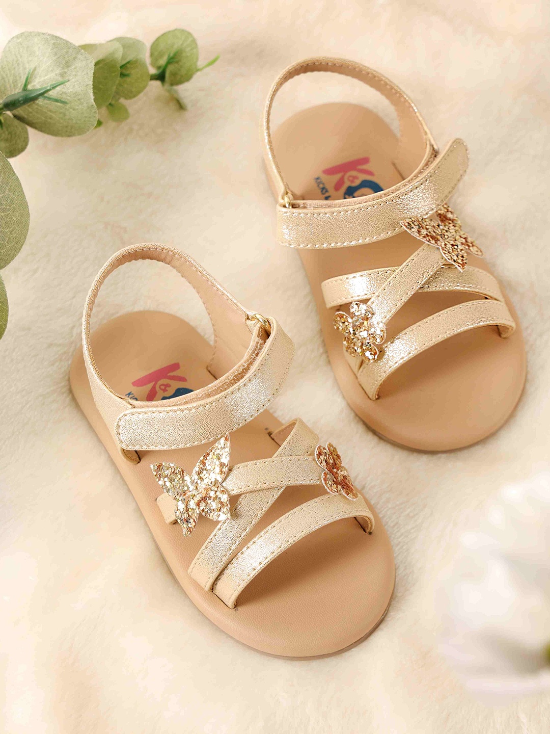 

KICKS & CRAWL Kids Girls Open Toe Flats, Gold