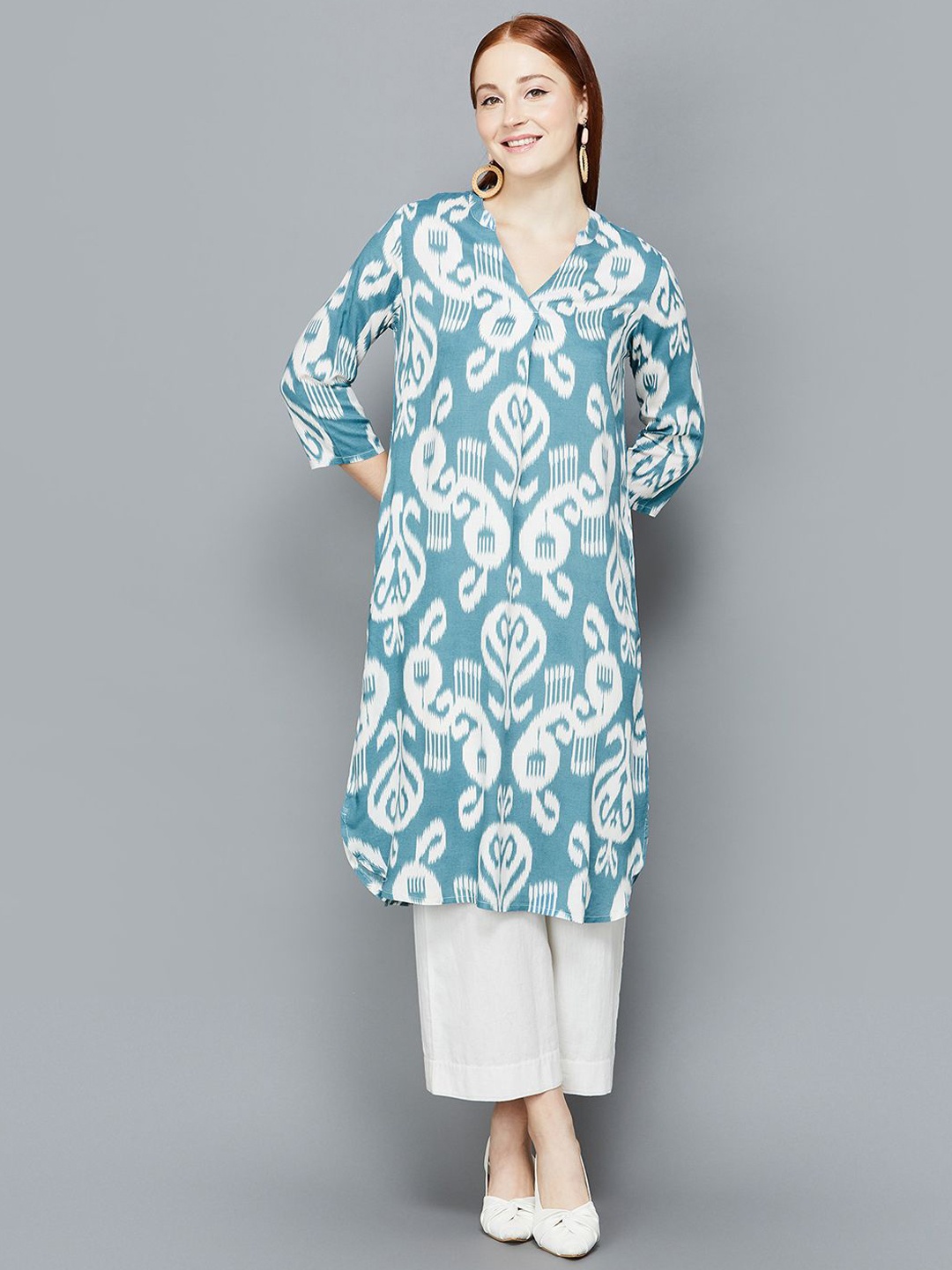 

Melange by Lifestyle Women V-Neck Regular Sleeves Abstract Printed Kurta, Blue