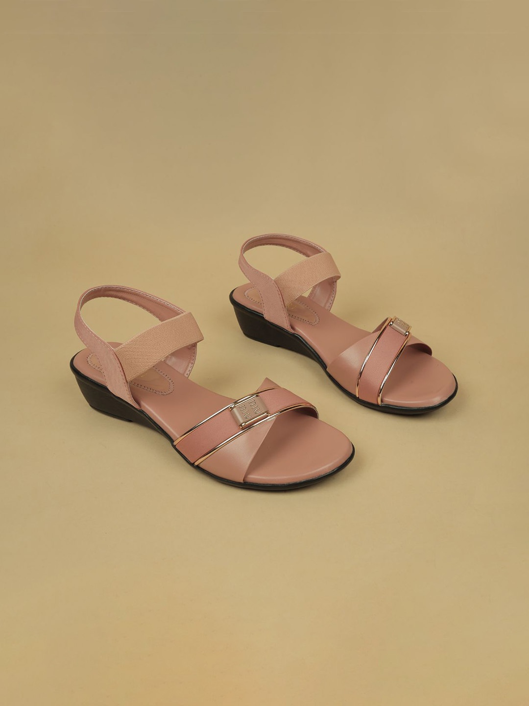 

Ozuri Women Wedge Heels Sandals, Peach