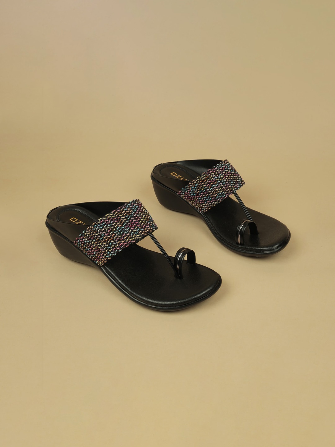 

Ozuri Wedge Sandals, Black