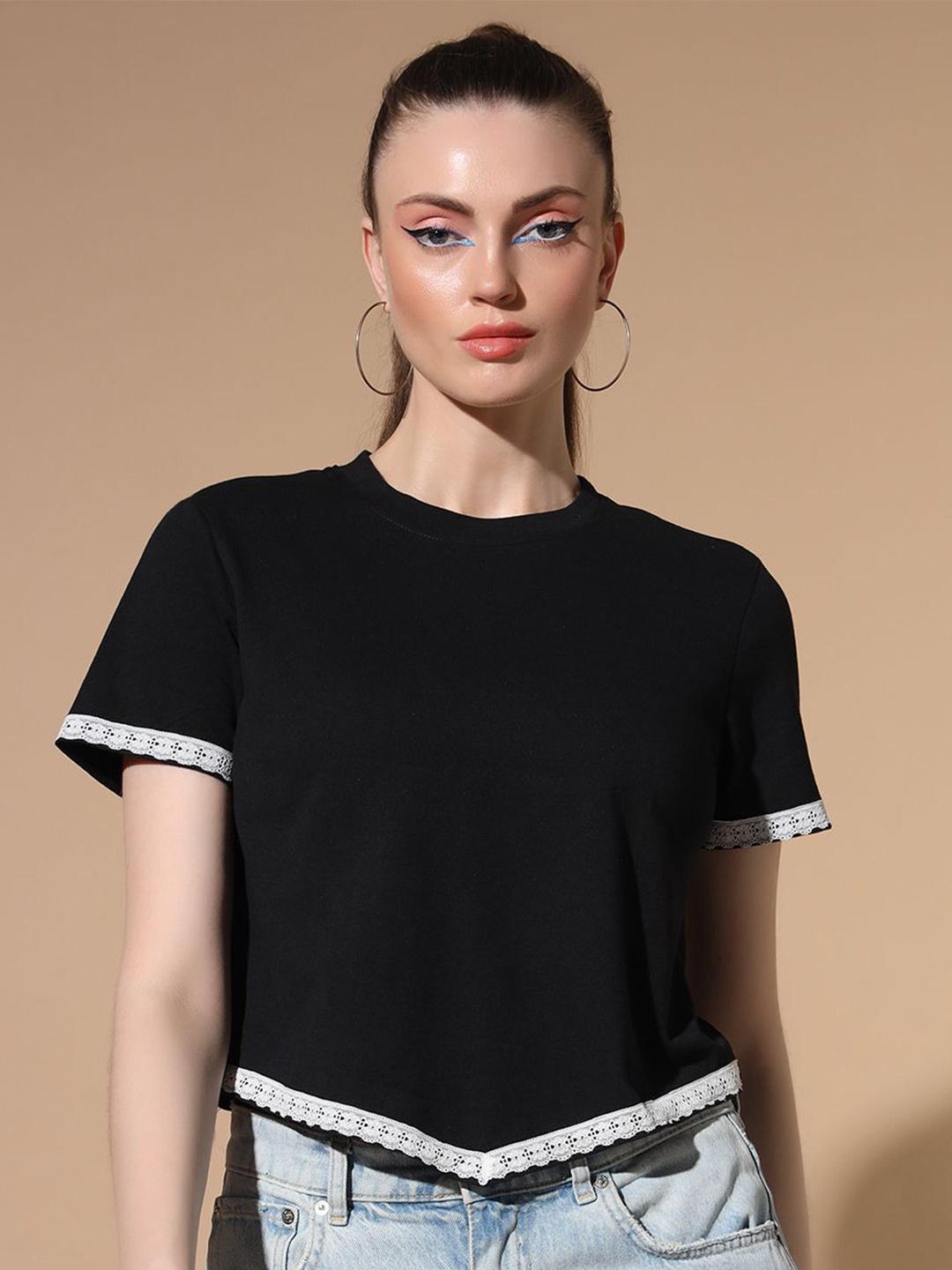 

STHULAS Women Solid Round Neck Crop T-shirt, Black