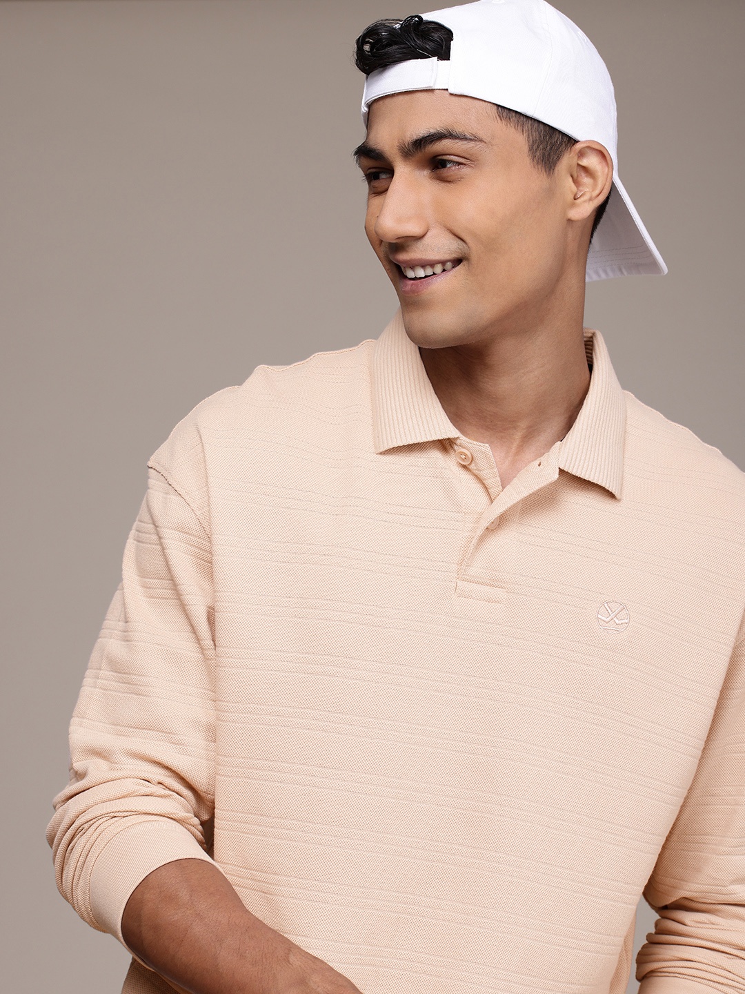 

WROGN Self Striped Polo Collar Drop-Shoulder Sleeves Oversized T-shirt, Peach