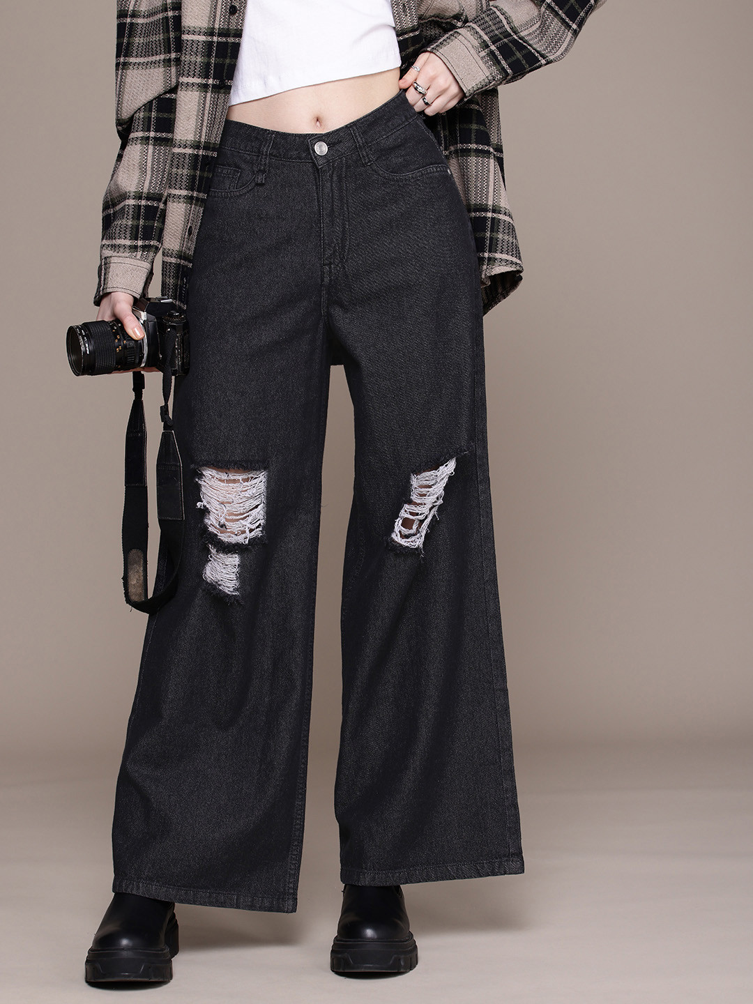 

The Roadster Life Co. Women Pure Cotton Super Wide Leg High-Rise Highly Distressed Jeans, Black