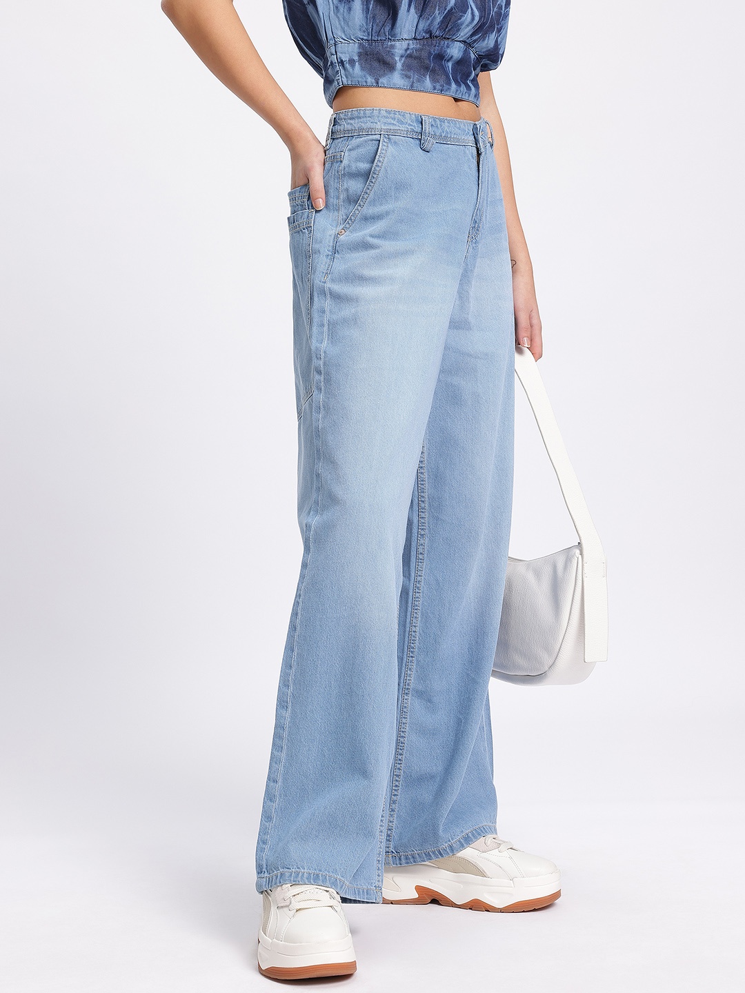 

The Roadster Lifestyle Co. Women Baggy Allure Low-Rise Wide Leg Jeans, Blue