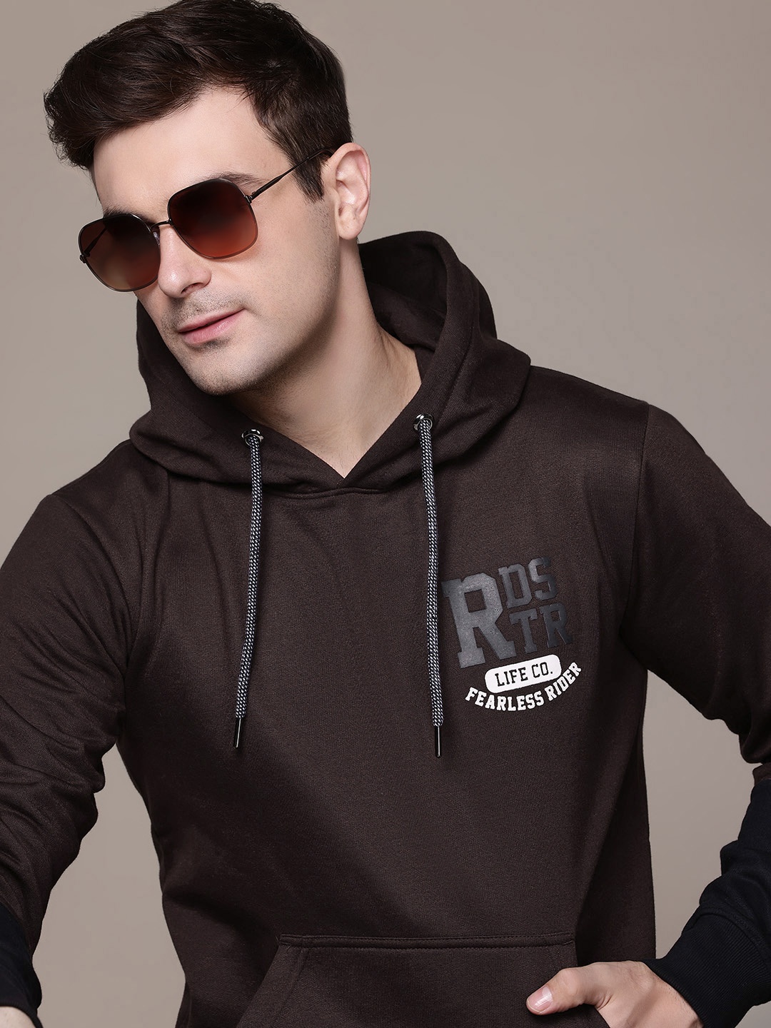 

The Roadster Life Co. Brand Logo Printed Hooded Sweatshirt, Brown