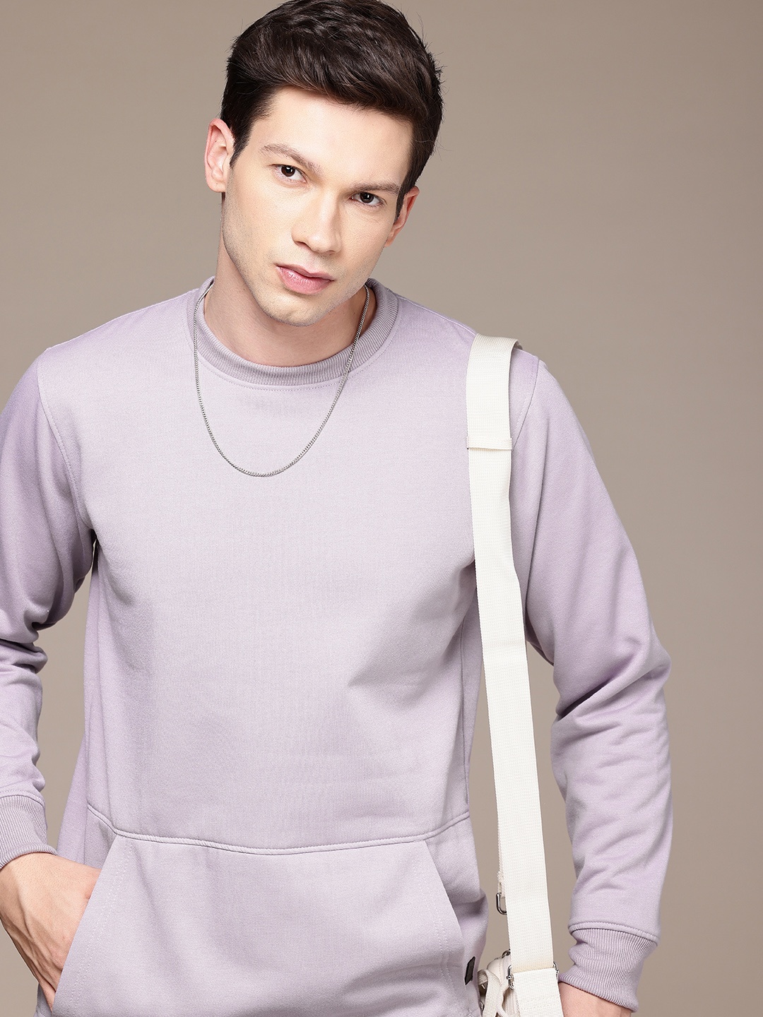 

The Roadster Life Co. Solid Regular Fit Sweatshirt, Mauve
