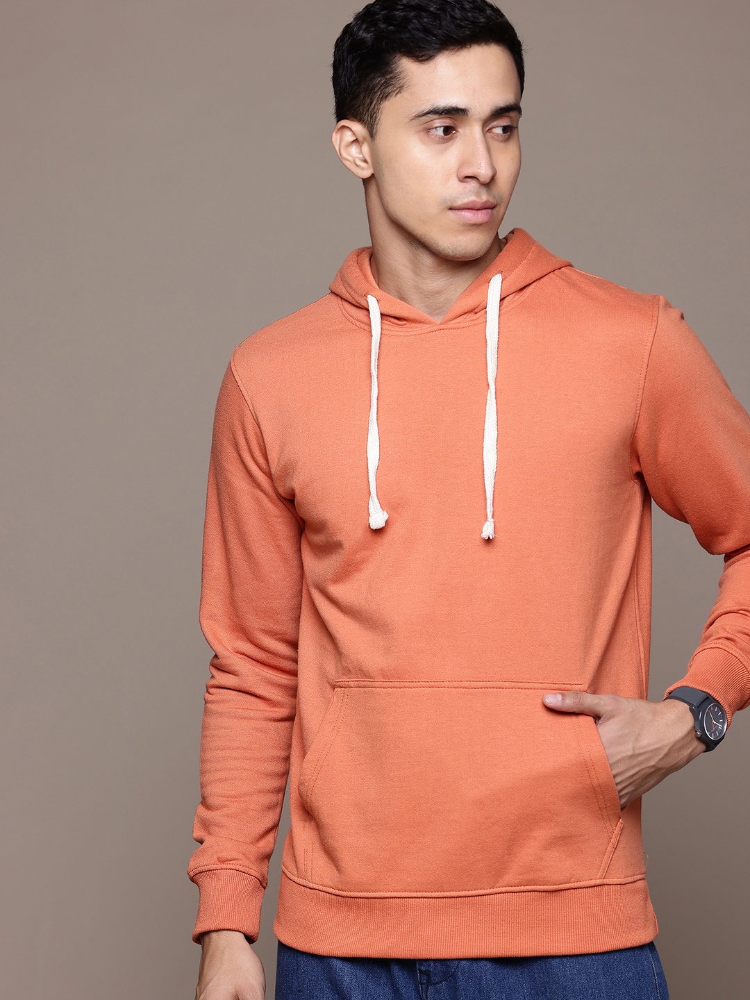 

Roadster Solid Regular Fit Hooded Kangaroo Pocket Sweatshirt, Peach