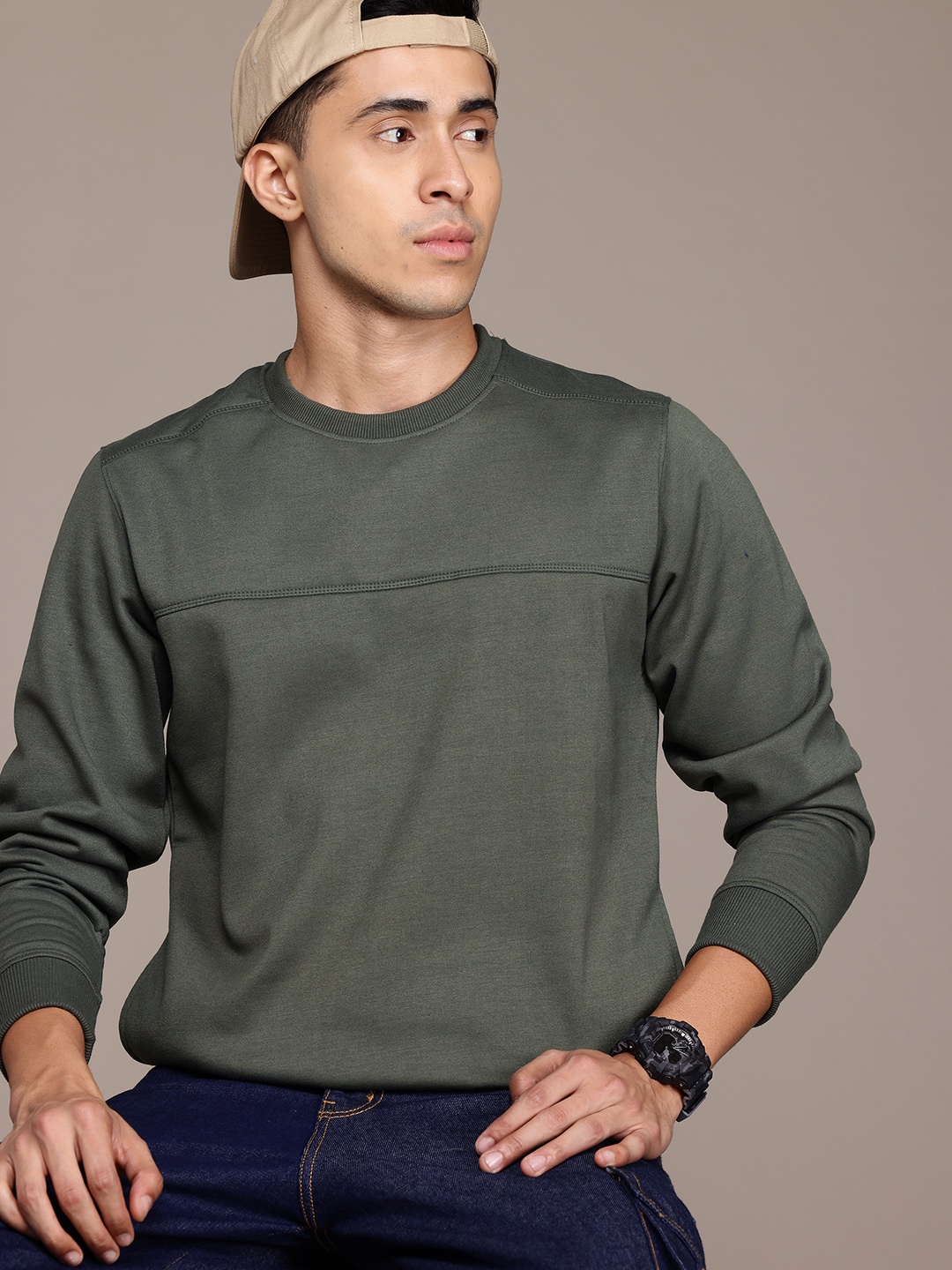 

The Roadster Lifestyle Co. Regular Fit Sweatshirt, Olive