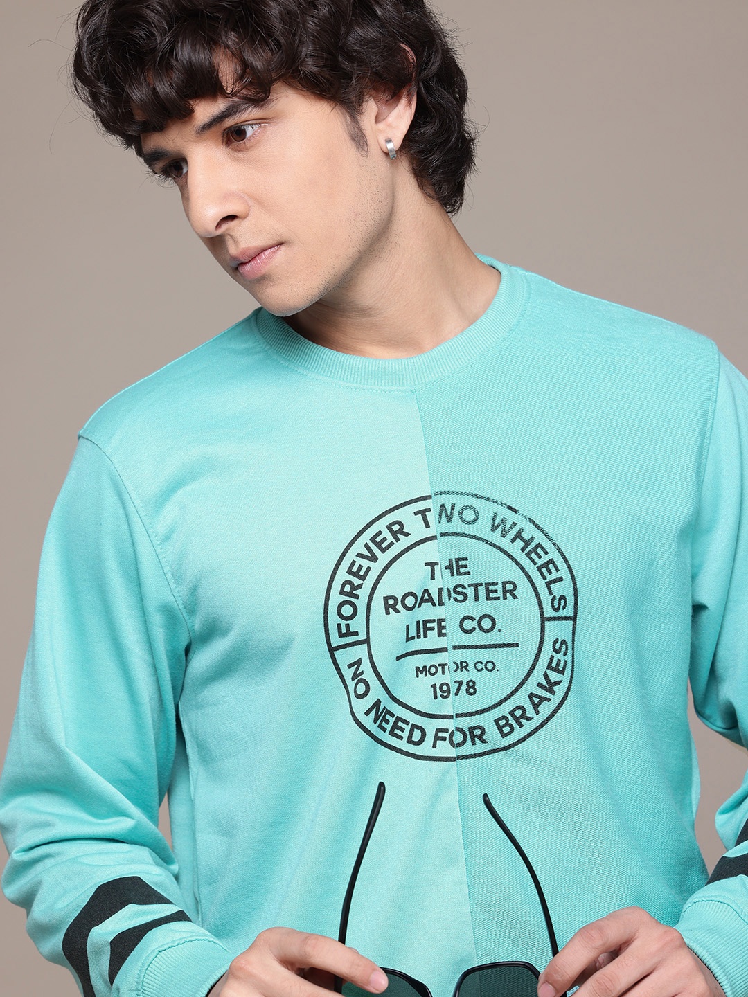 

The Roadster Lifestyle Co. Men Printed Sweatshirt, Blue