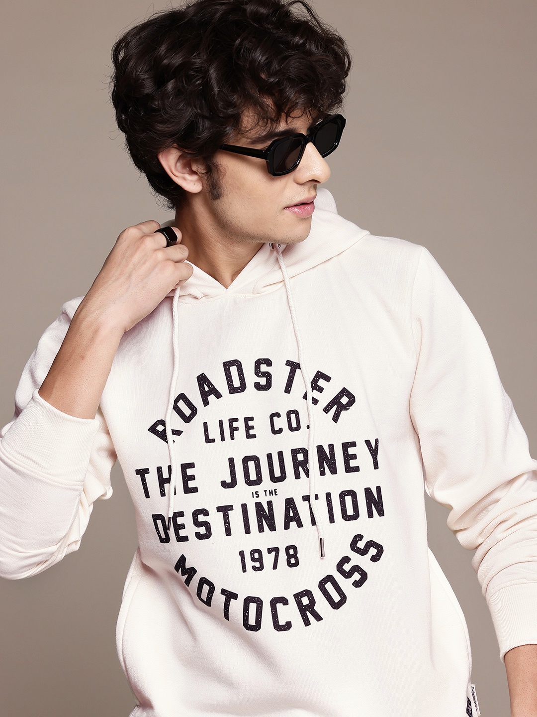 

The Roadster Lifestyle Co. Printed Hooded Sweatshirt, Cream
