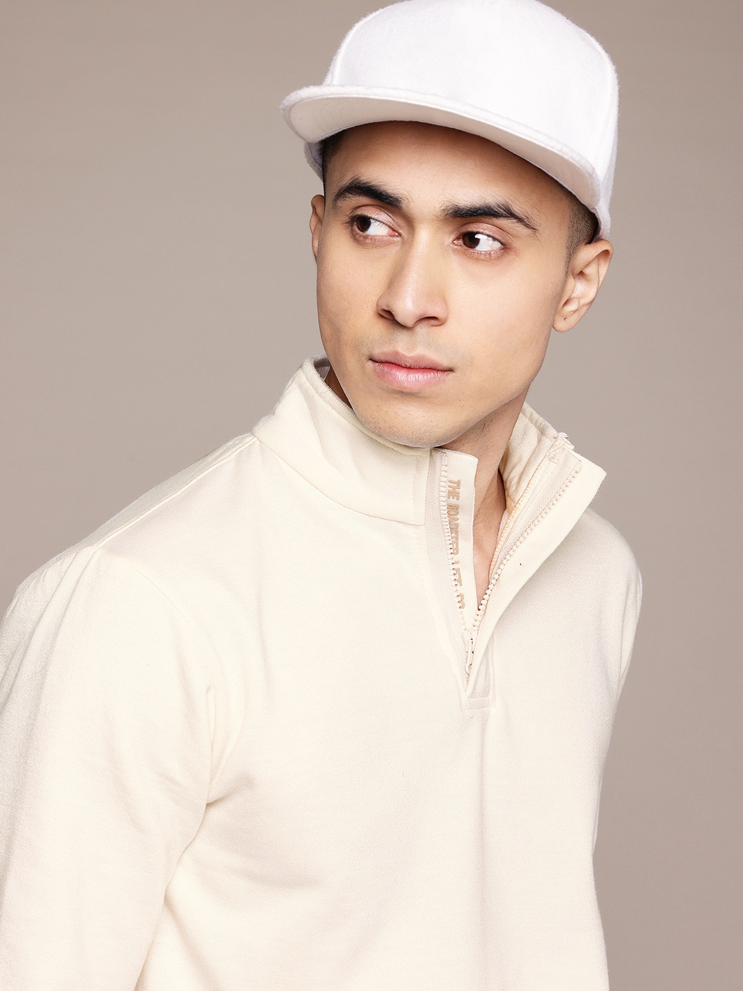 

The Roadster Lifestyle Co. Men Sweatshirt, Off white