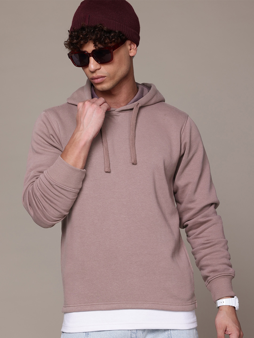 

The Roadster Lifestyle Co. Men Hooded Sweatshirt, Mauve