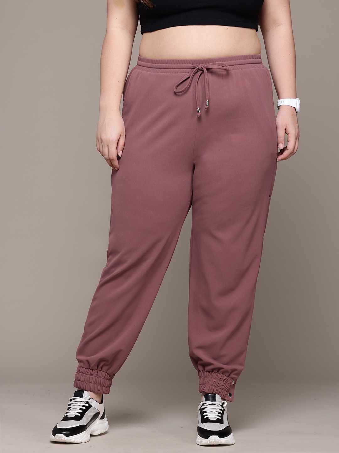 

The Roadster Lifestyle Co. Women Plus Size Button Slit Joggers, Rust