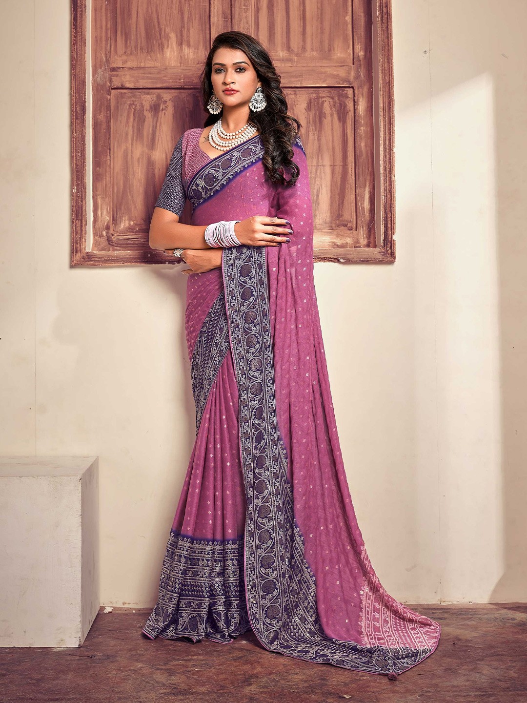 

Mitera Zari Woven Design Saree, Pink