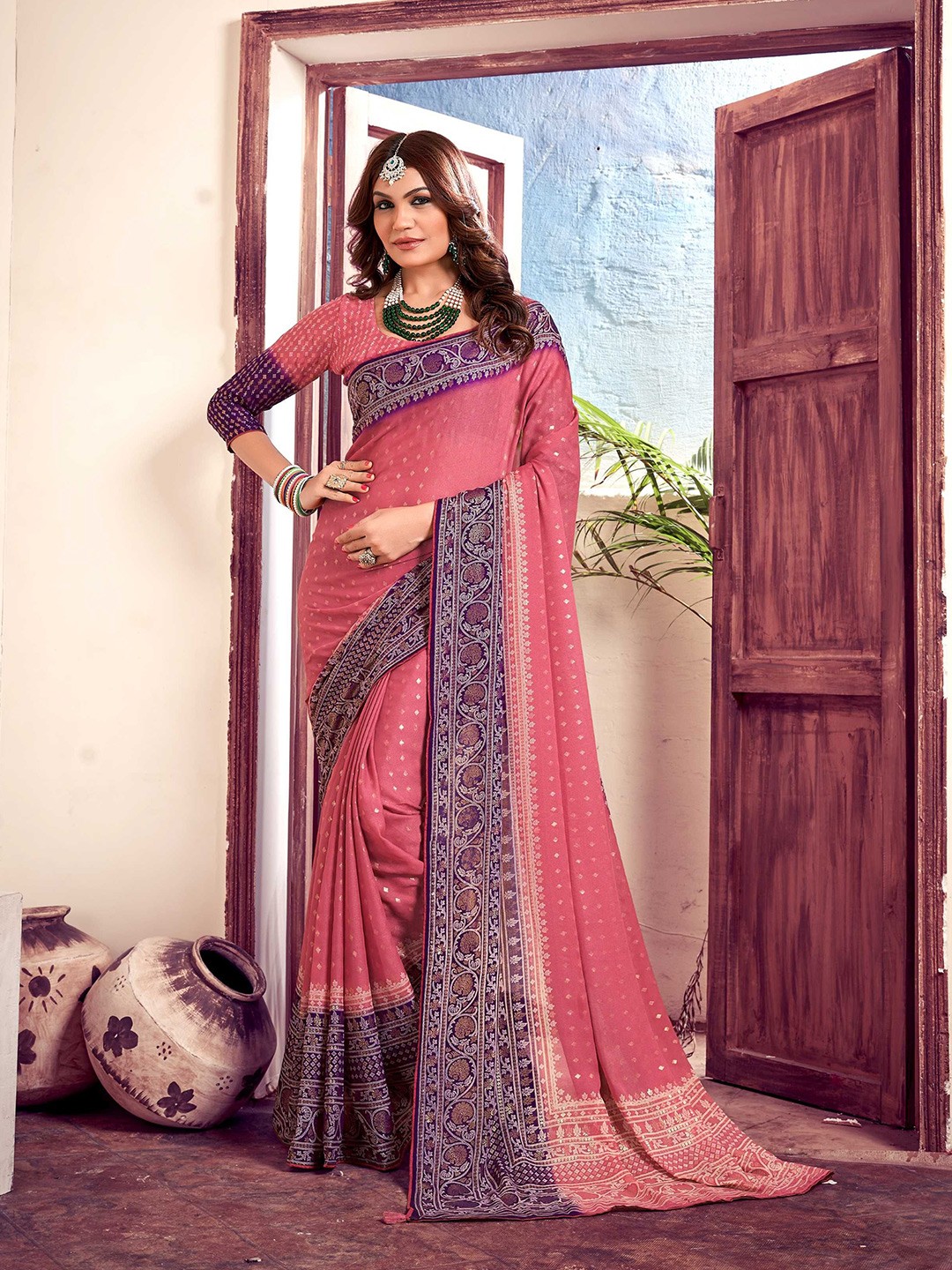 

Mitera Ethnic Motifs Saree With Blouse Piece, Peach