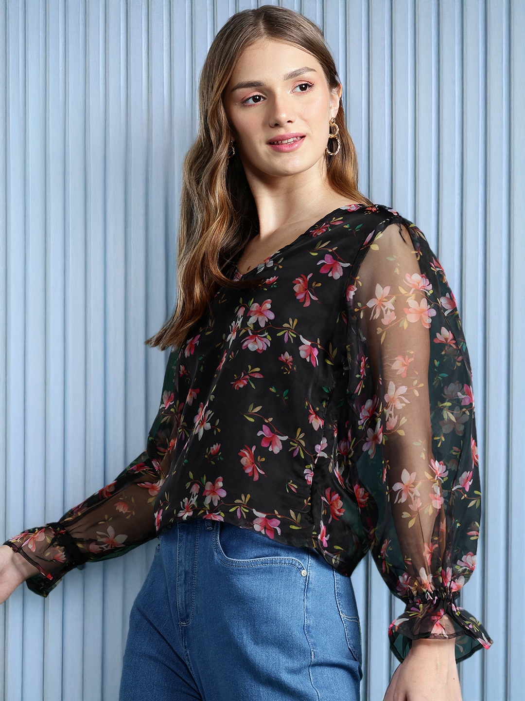 

DressBerry Floral Print Puff Sleeves Top, Black