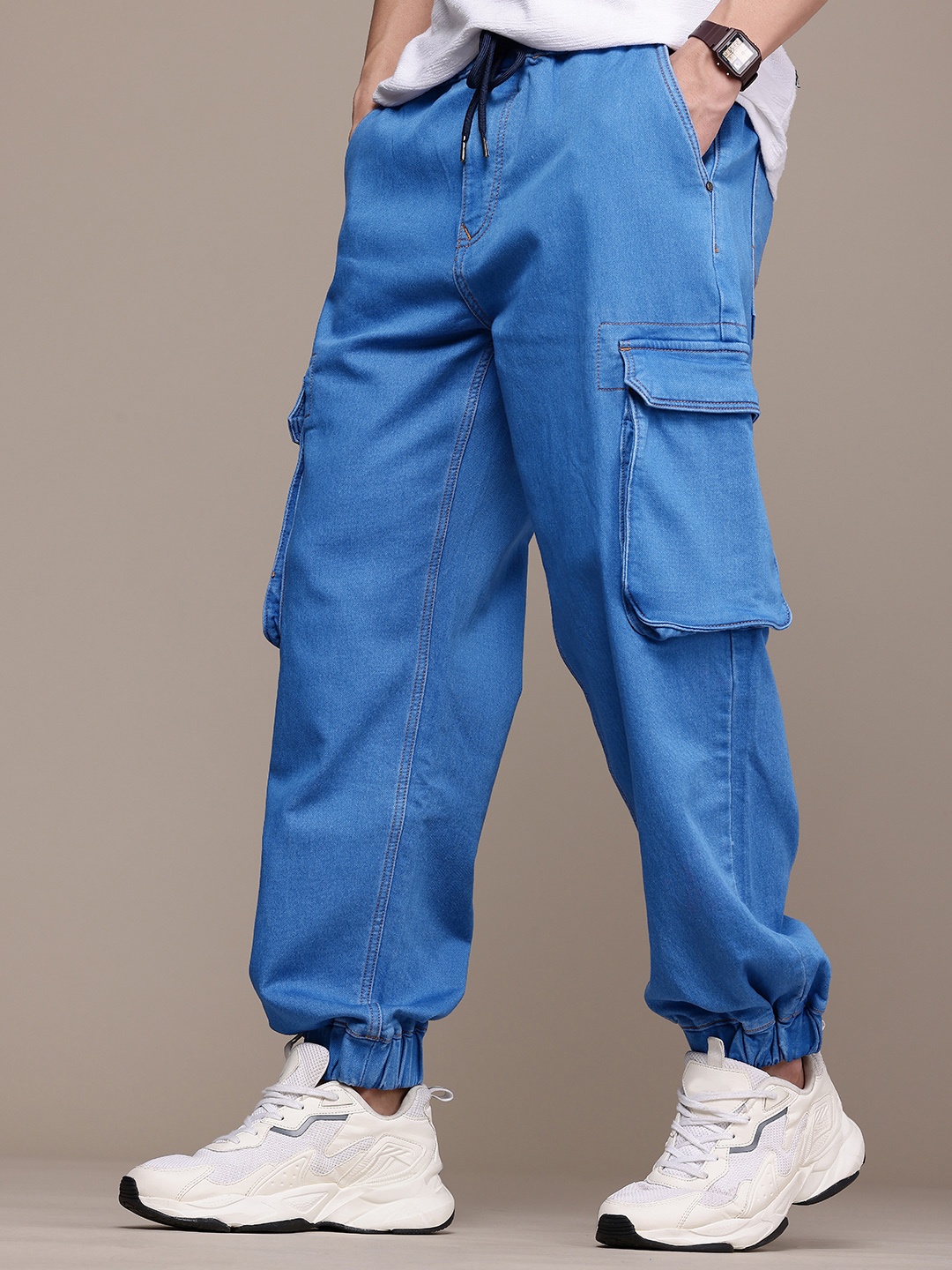 

WROGN Men Oversized Cargo Styles Jogger, Blue
