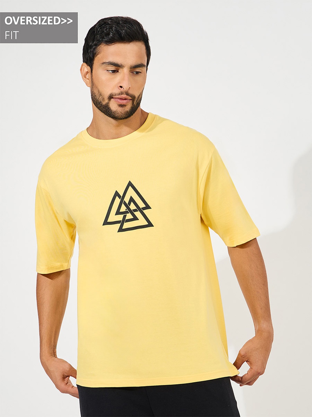 

Styli Men Yellow HD Minimal Print Oversize Fit Compact Jersey Tee