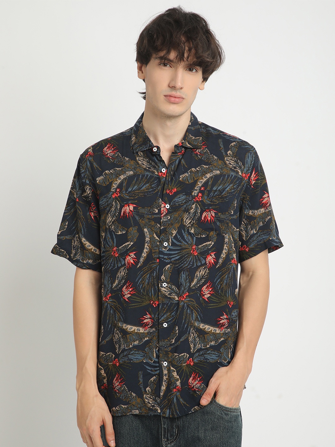 

URBARO Men Smart Slim Fit Floral Opaque Printed Casual Shirt, Navy blue