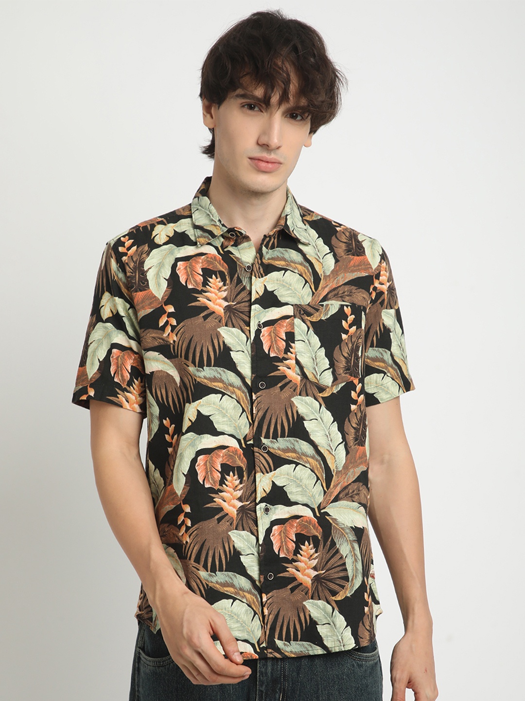 

URBARO Men Smart Slim Fit Floral Opaque Printed Casual Shirt, Black