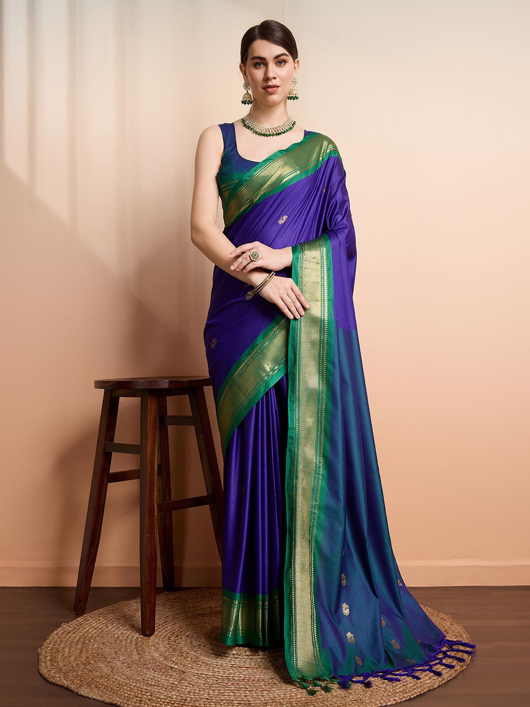 

SGF11 Ethnic Motifs Woven Design Zari Kanjeevaram Silk Saree, Purple