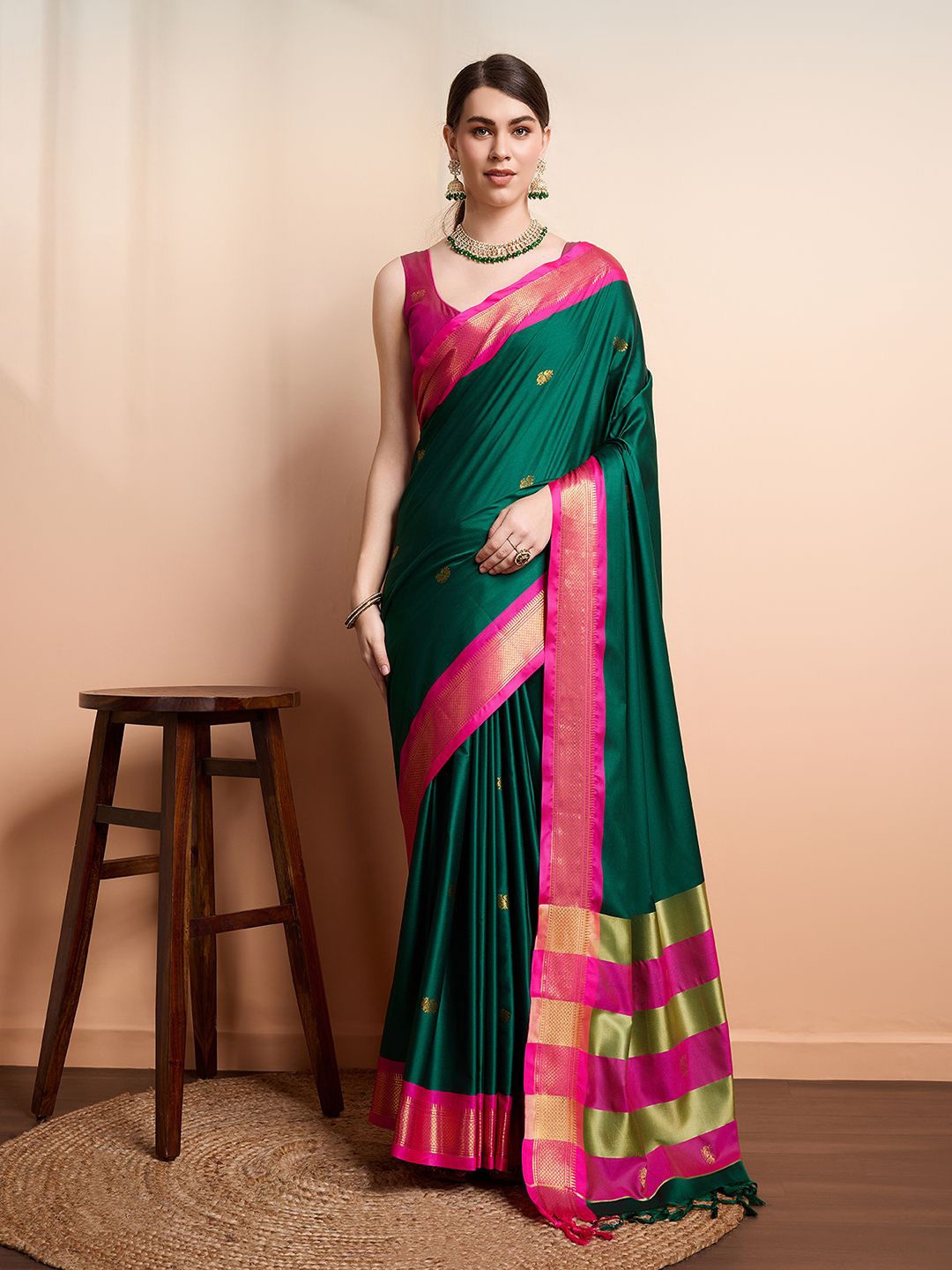 

SGF11 Ethnic Motifs Woven Design Zari Kanjeevaram Silk Saree, Green