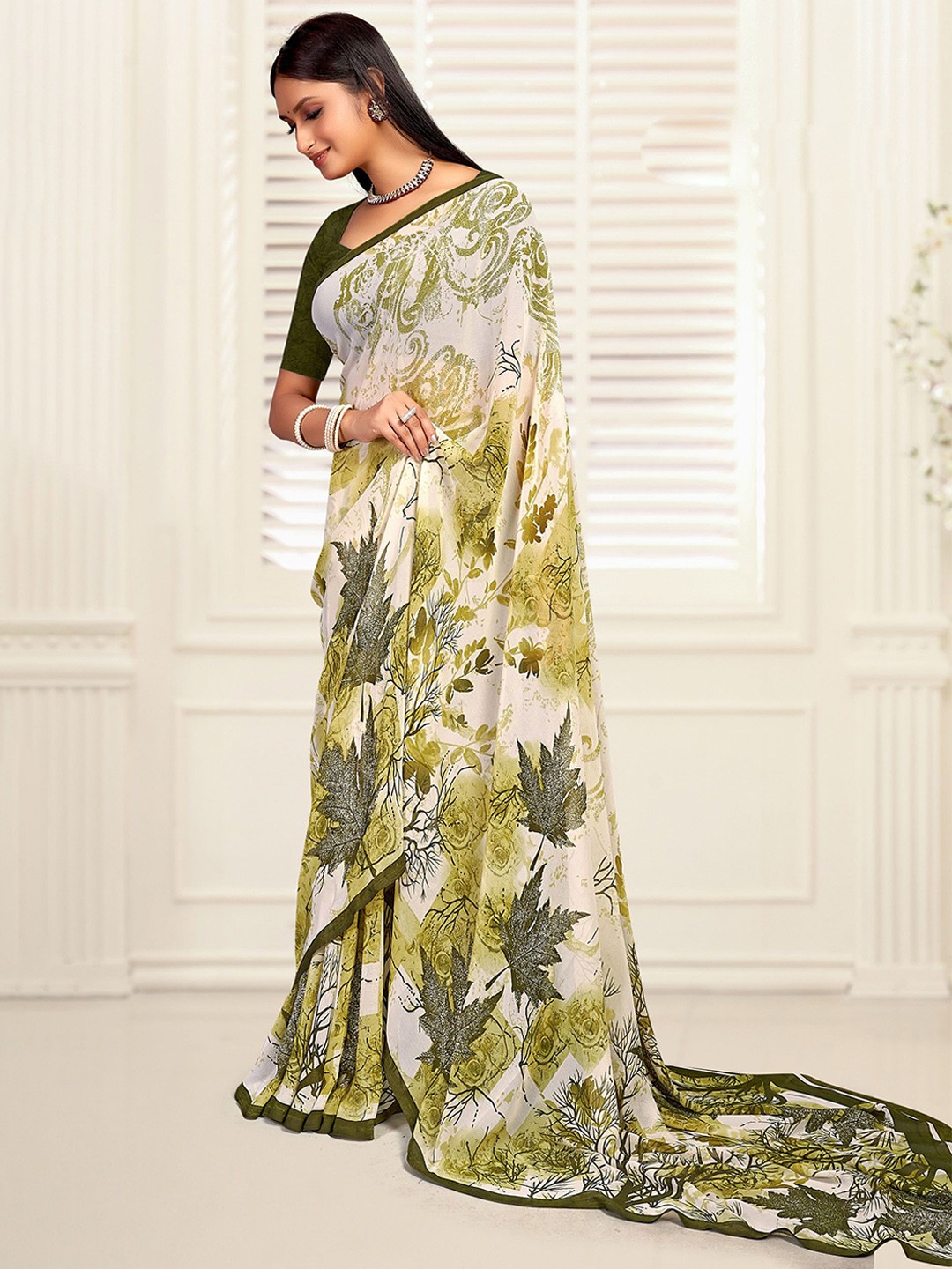 

Mitera Floral Saree, Green