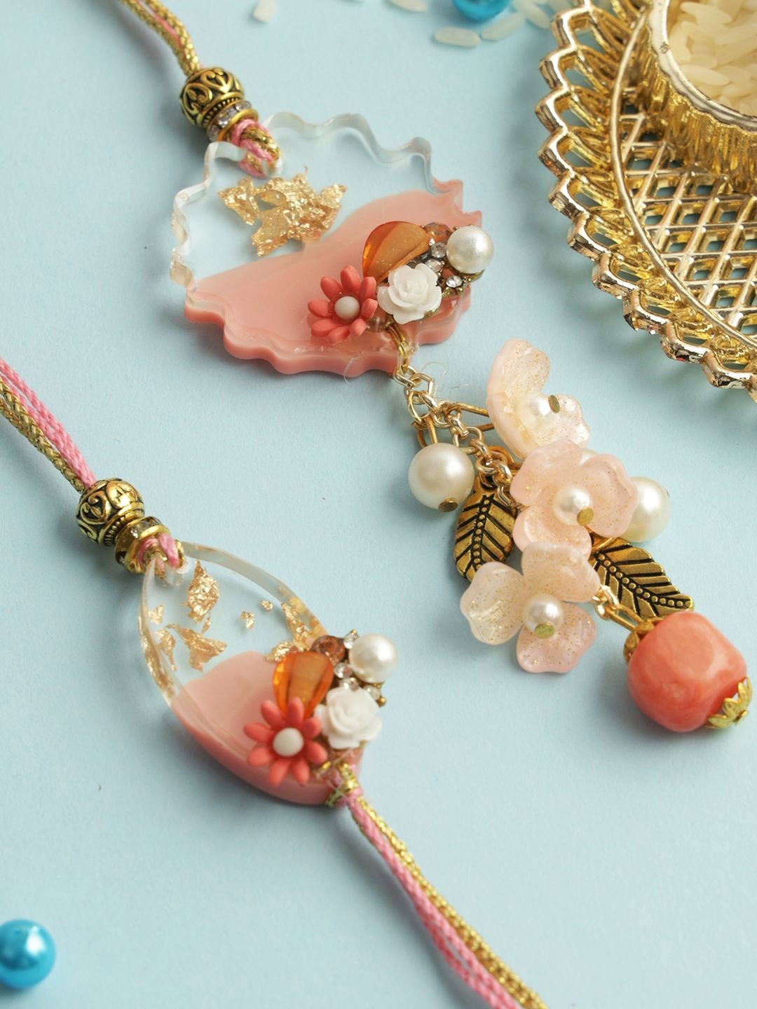 

Aapno Rajasthan Thread Rakhi, Gold