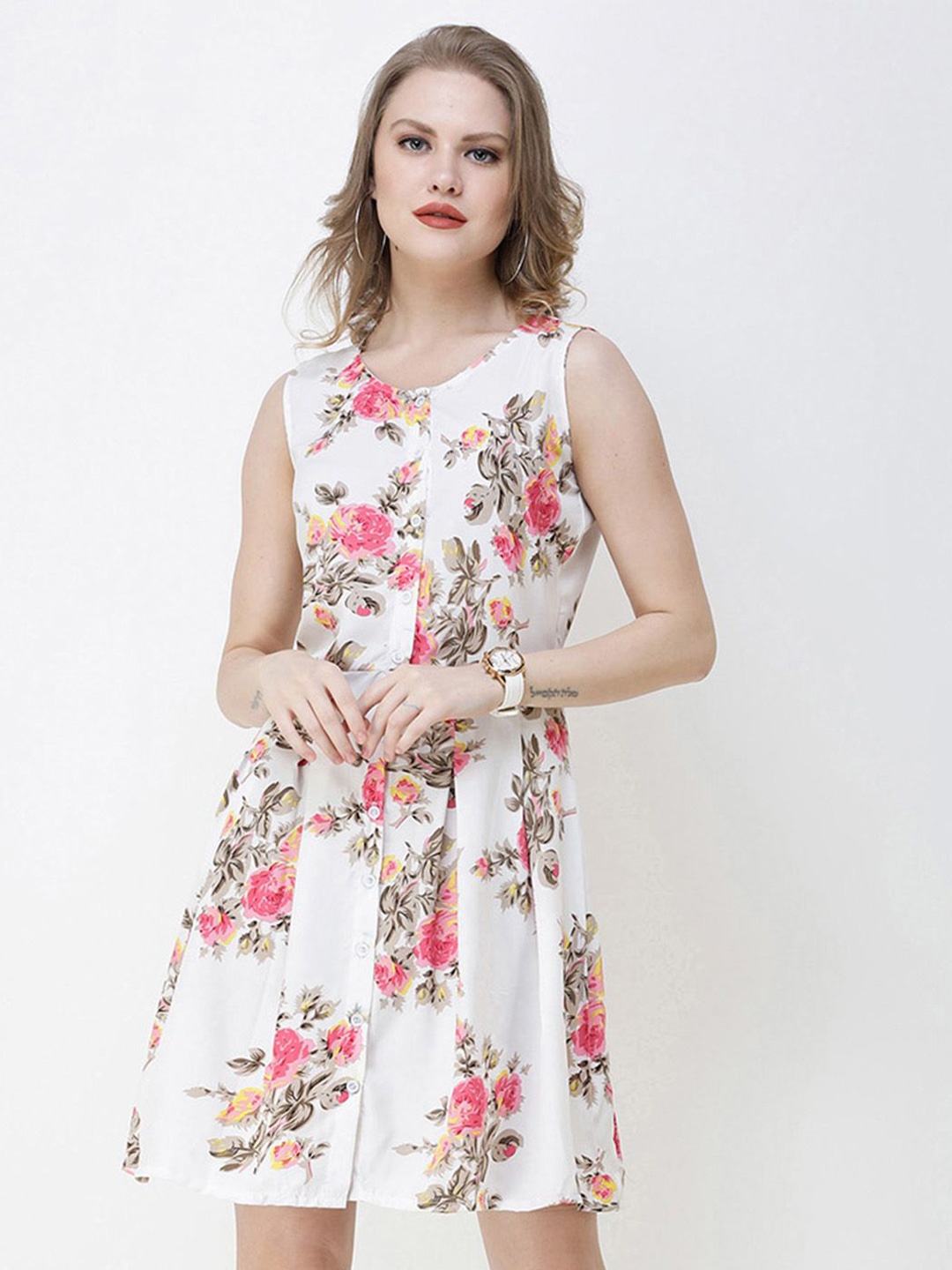 

SCORPIUS Floral Print Crepe Fit & Flare Dress, White