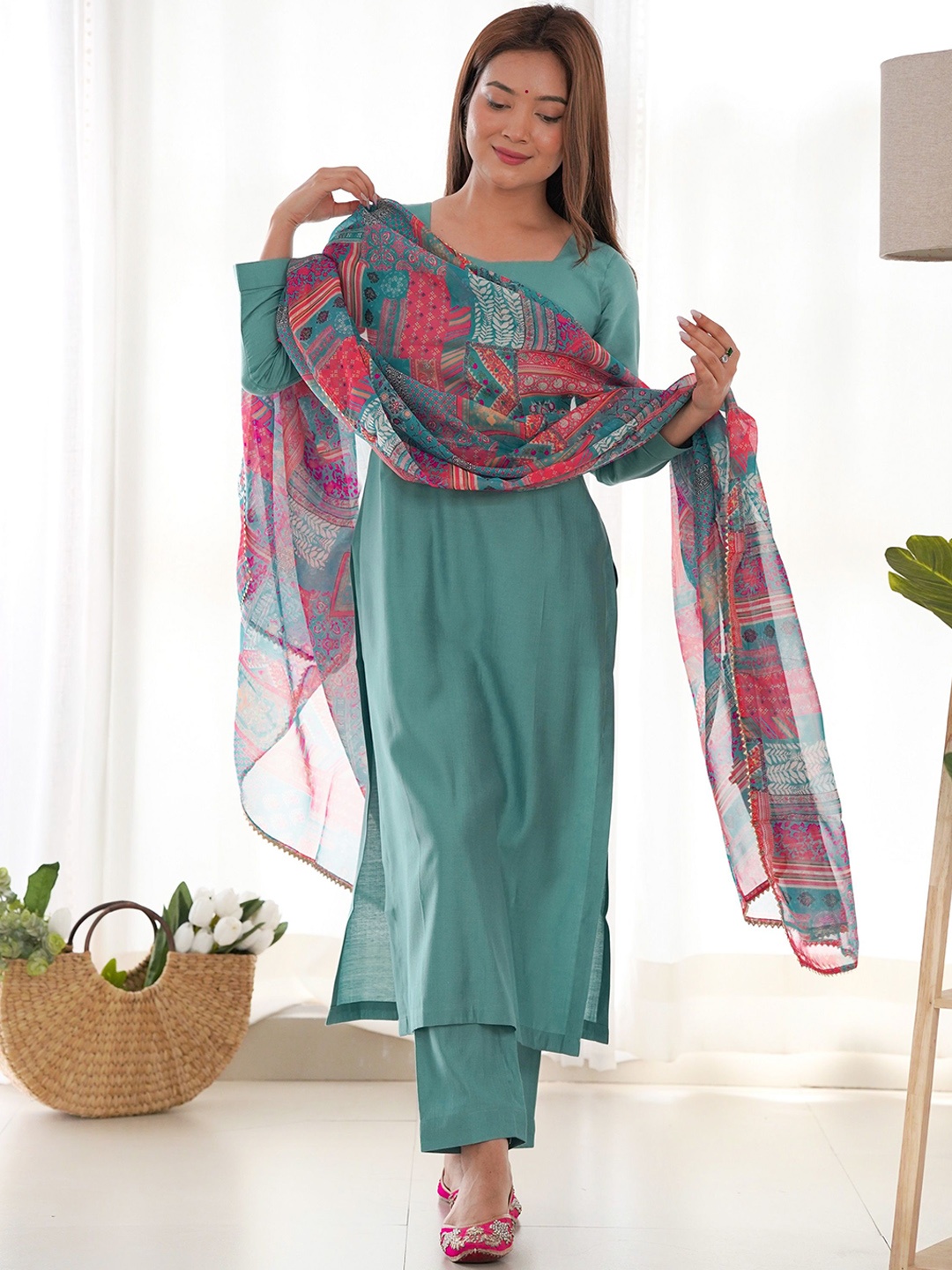 

KALINI Women Regular Kurta with Trousers & With Dupatta, Green