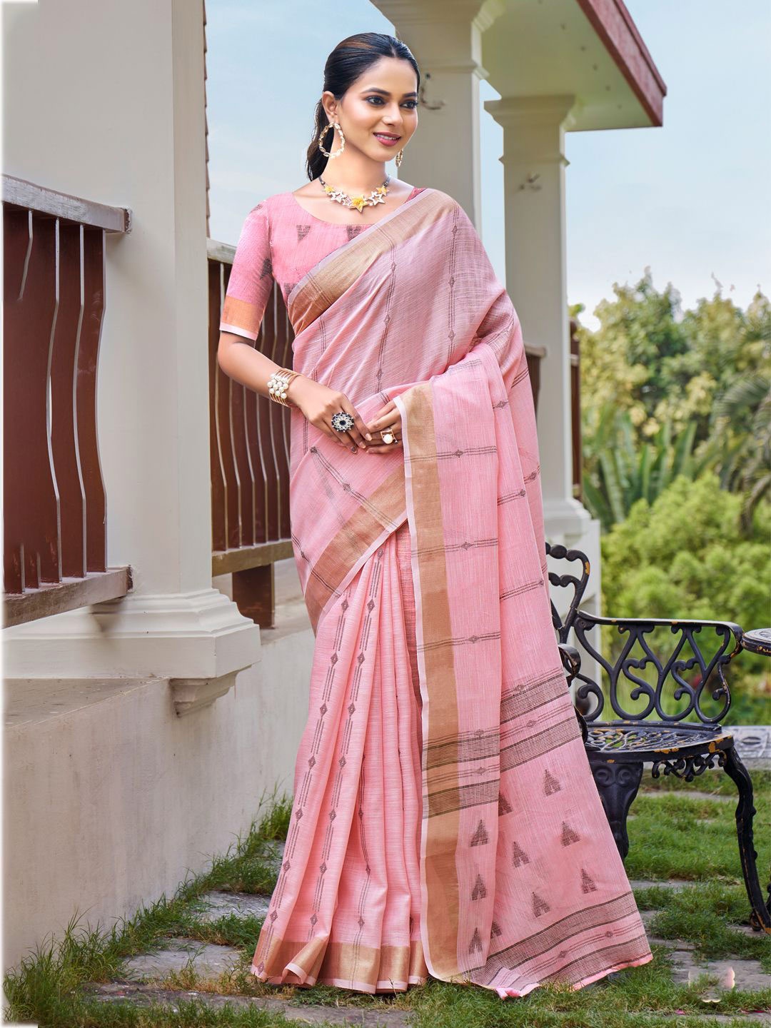 

SANGAM PRINTS Woven Design Tussar Saree, Pink