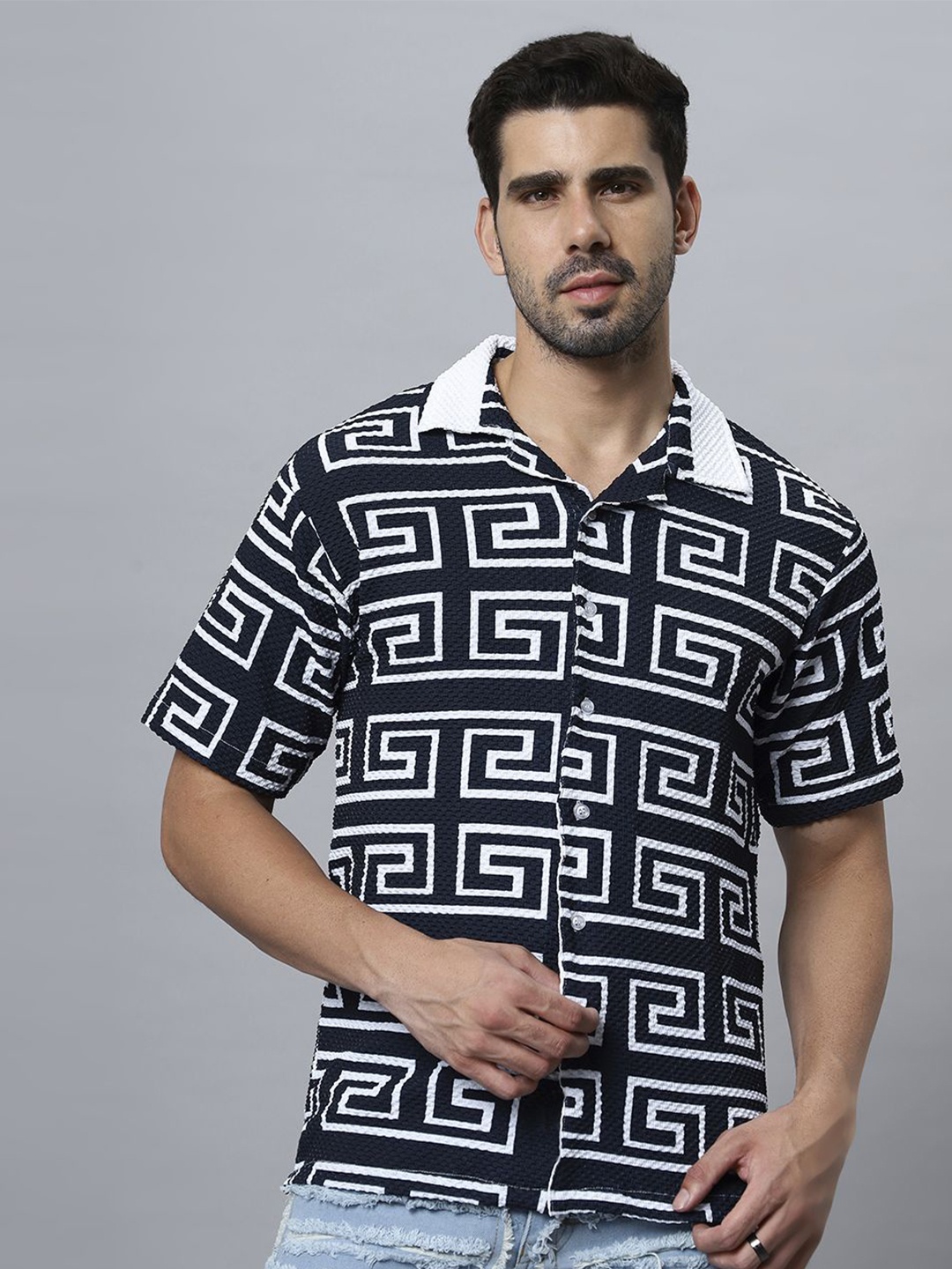 

N AND J Men Relaxed Opaque Printed Casual Shirt, Multi