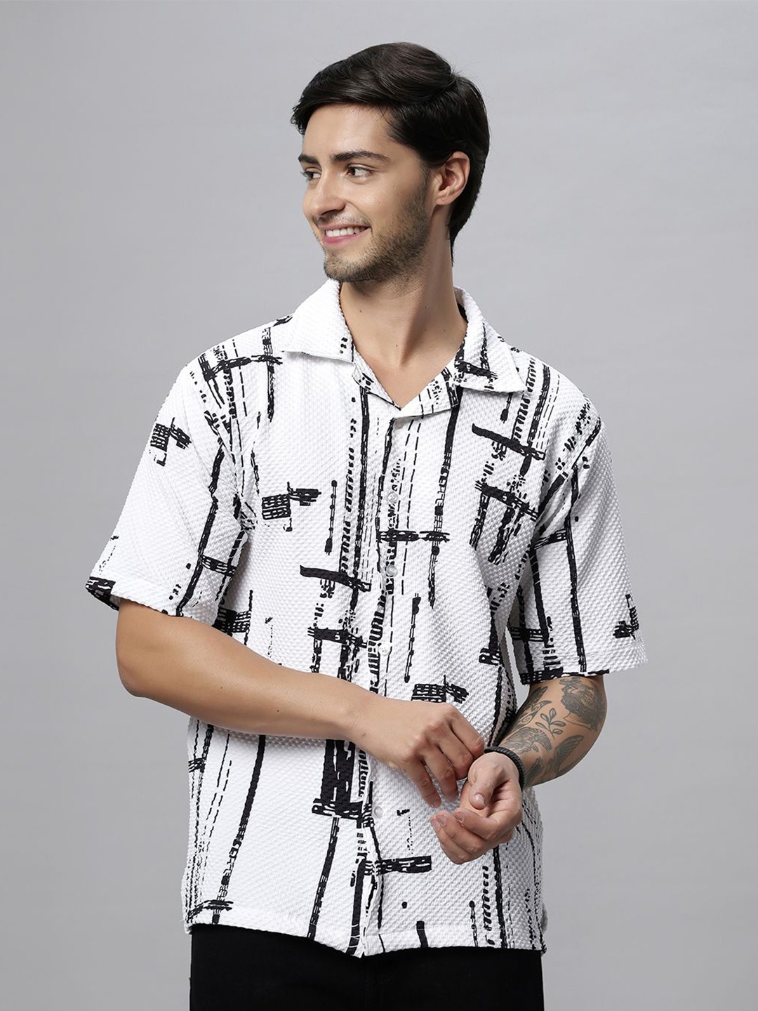 

N AND J Men Relaxed Windowpane Checks Opaque Checked Casual Shirt, White