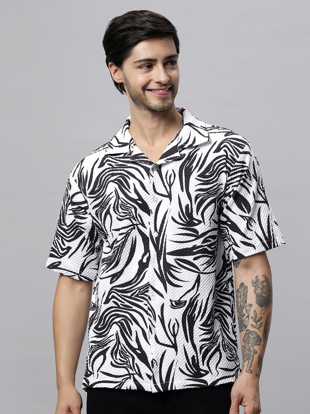 

N AND J Men Relaxed Opaque Printed Casual Shirt, White