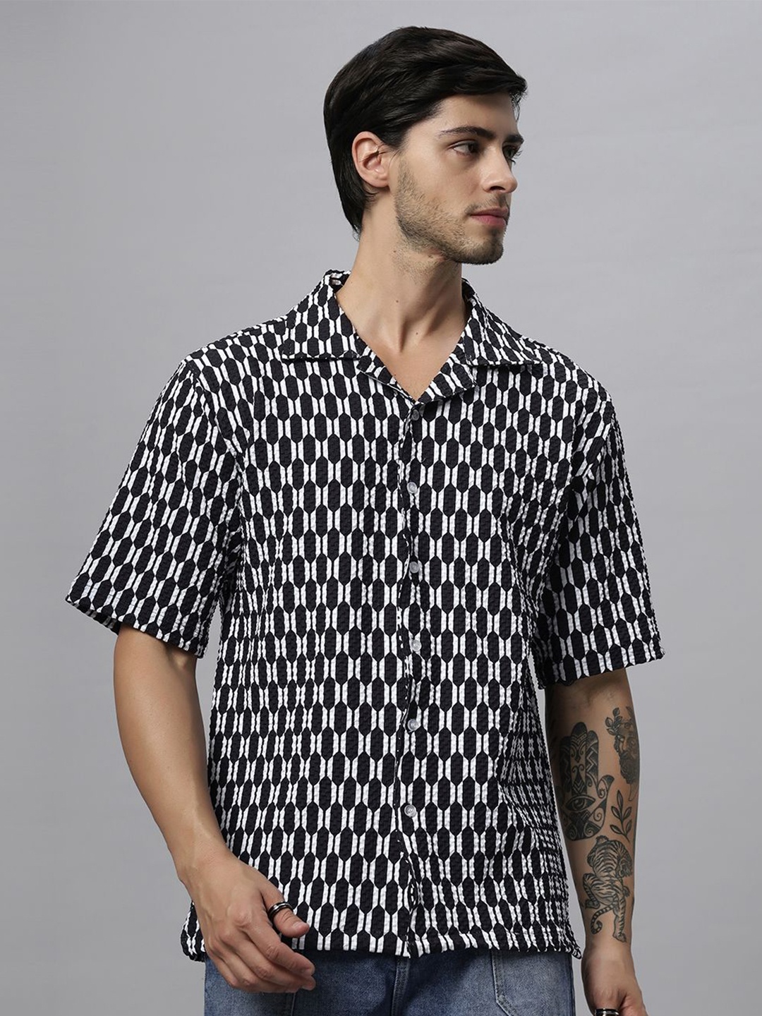 

N AND J Men Relaxed Opaque Printed Casual Shirt, Black