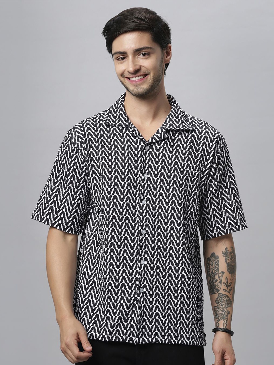

N AND J Men Relaxed Opaque Printed Casual Shirt, Black