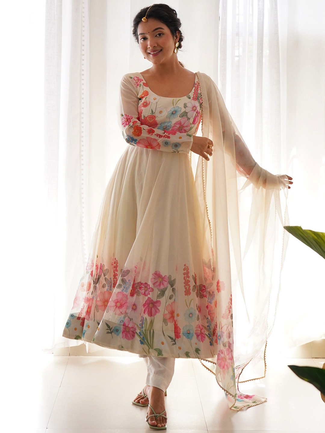 

KALINI Women Floral Printed Regular Kurta with Trousers & With Dupatta, Off white