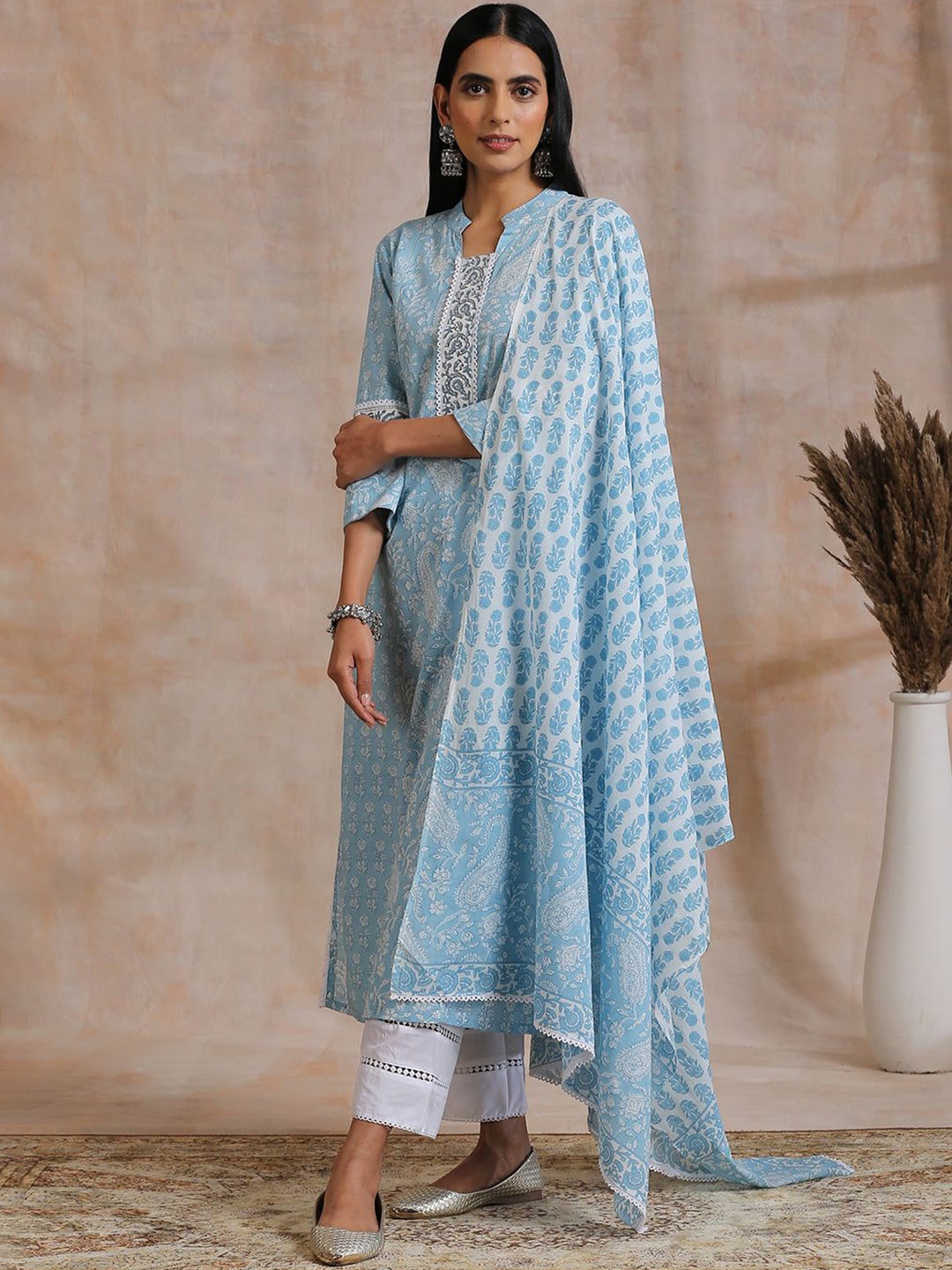 

Tahiliya Women Handloom Block Floral Printed Kurta, Blue