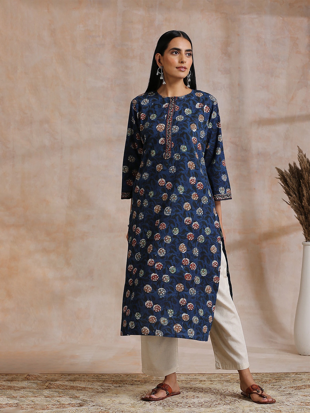 

Tahiliya Floral Block Printed Cotton Straight Kurta, Blue