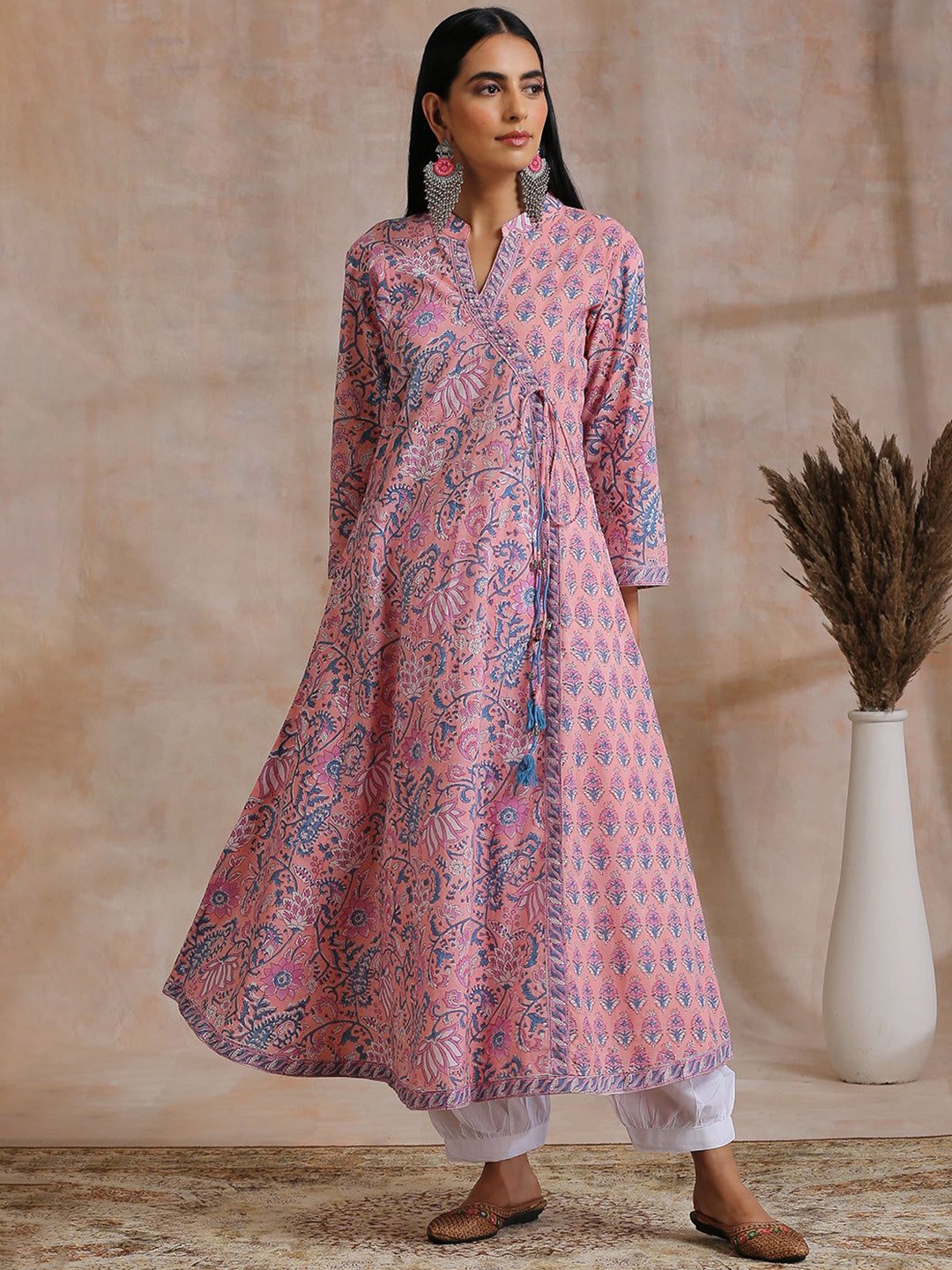 

Tahiliya Women Floral Block Printed Handloom Anarkali Kurta, Pink