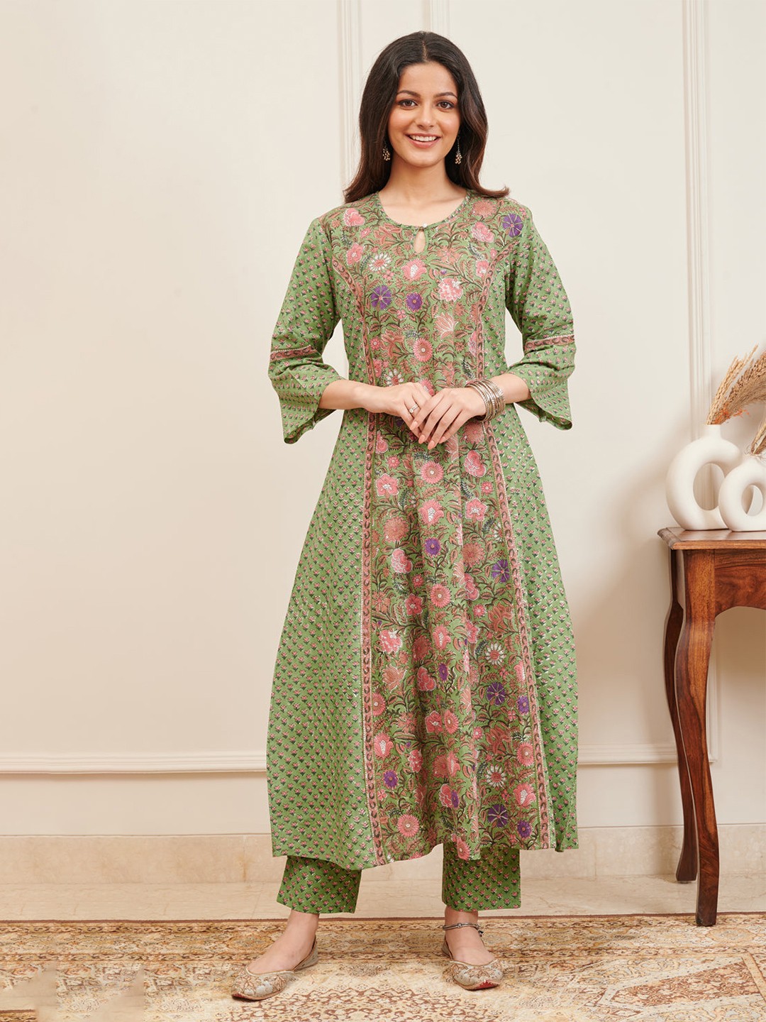 

Tahiliya Floral Block Printed Cotton A-Line Kurta, Green