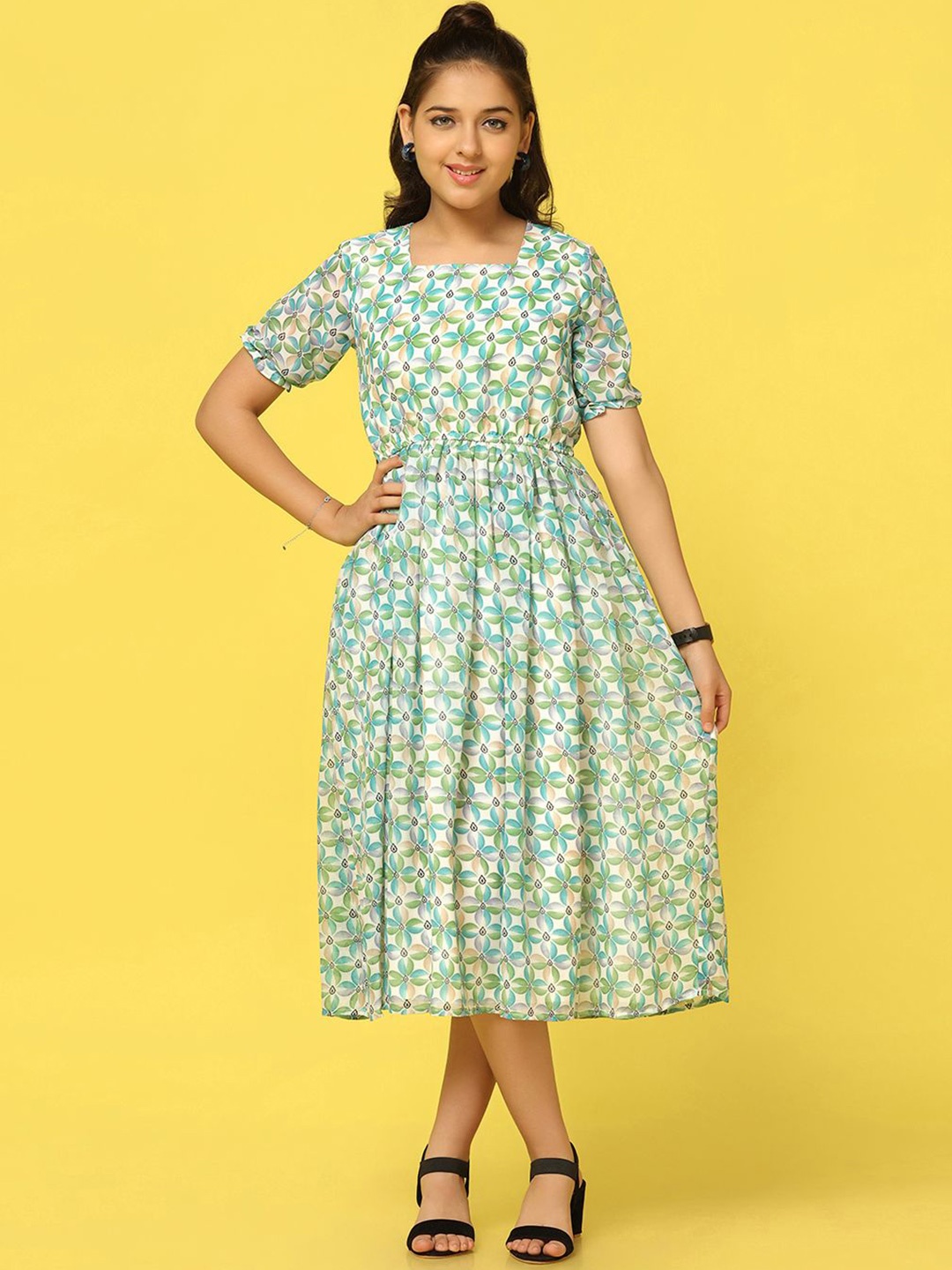

FASHION DREAM Floral Print Georgette Fit & Flare Midi Dress, Green
