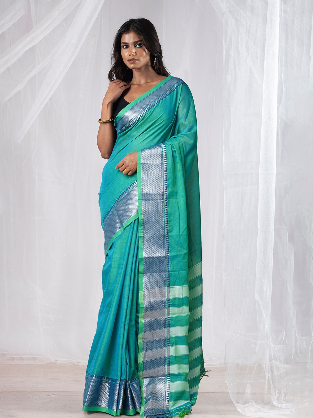 

Unnati Silks Zari Pure Cotton Handloom Narayan Peth Saree, Green