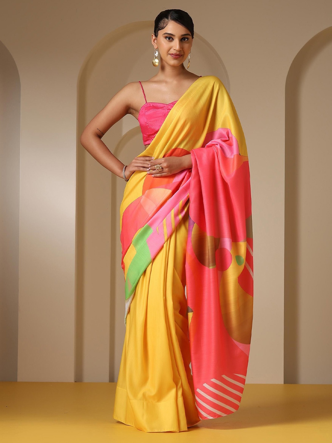 

Swtantra Saree With Unstitched Blouse, Yellow